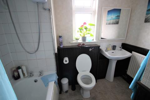 17 Striding Edge Walk, Oldham, OL1 3JT