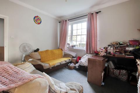 2 bedroom flat for sale, Flat , The Albions, Main Road, Edenbridge