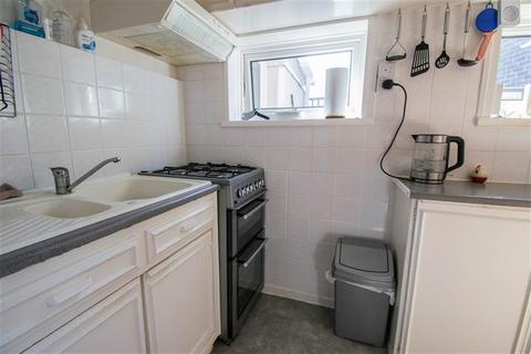 25 Baden Crescent, Sunderland, SR5 4EN