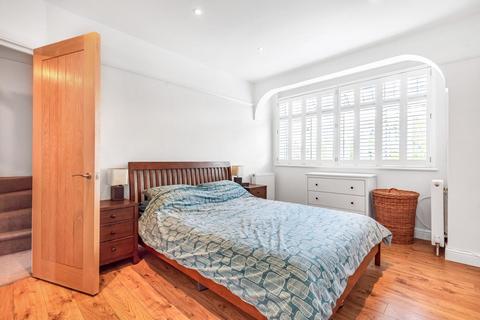 7 Merton Hall Gardens, London, SW20 8SN