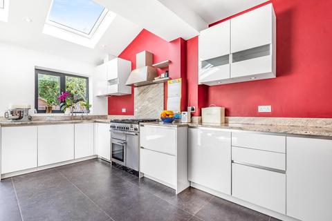 7 Merton Hall Gardens, London, SW20 8SN