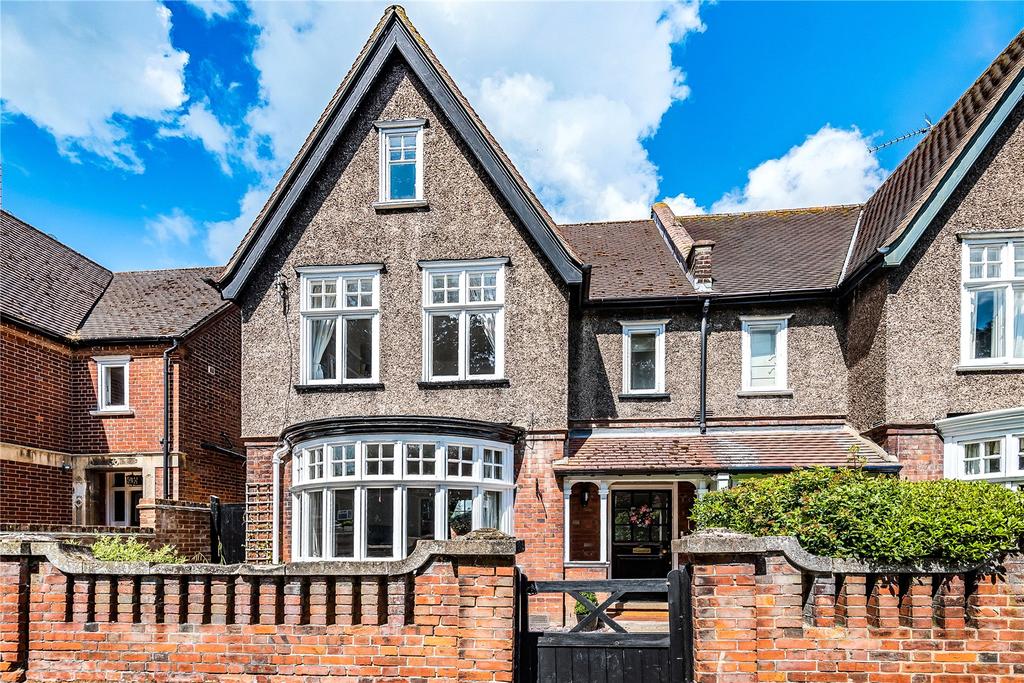 Crockfords Road, Newmarket, Suffolk, CB8 5 bed semidetached house £