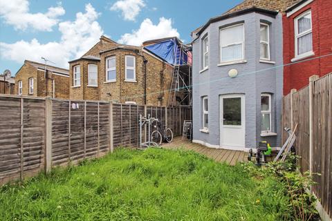 25 Coleraine Road, London, N8 0QJ