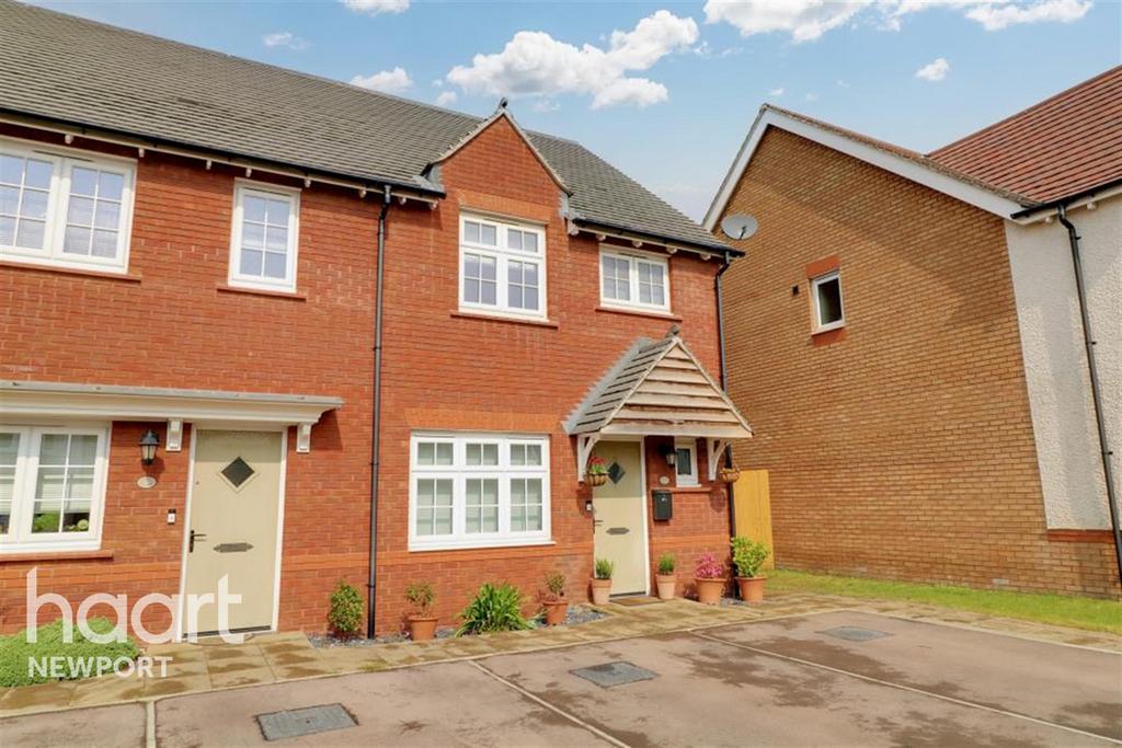 Excalibur Drive, Newport 3 bed end of terrace house £1,200 pcm (£277 pw)