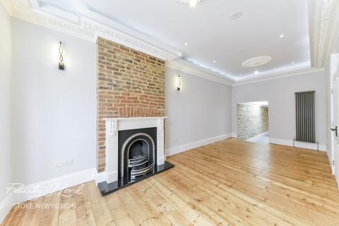 114 Hawksley Road, London, N16 0TD