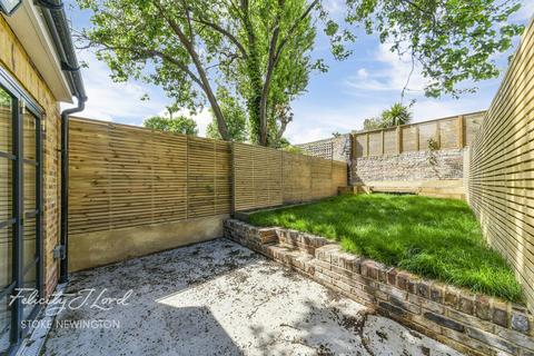 114 Hawksley Road, London, N16 0TD