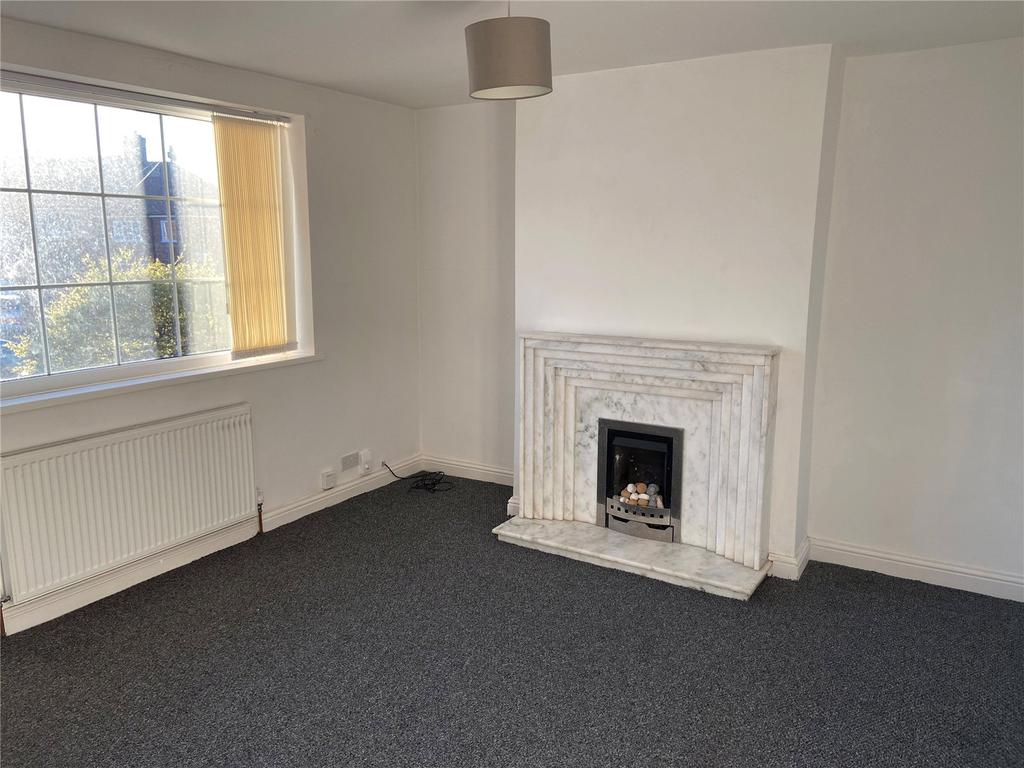 Woodsome Estate, Batley, WF17 3 bed terraced house £125,000
