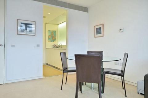 2 bedroom flat for sale - Albion Riverside Building, 8 Hester Road, London, SW11