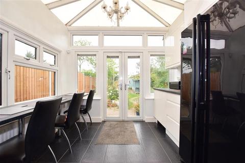 32 Avondale Road, Basildon, SS16 4TT