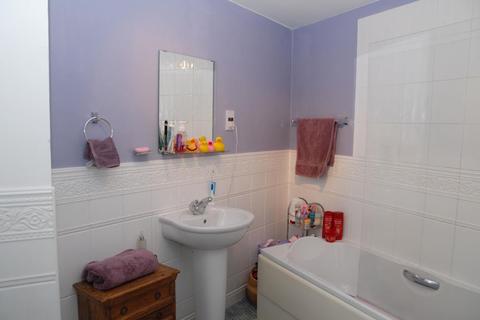 30 Ash Avenue, Carterton, OX18 1GP