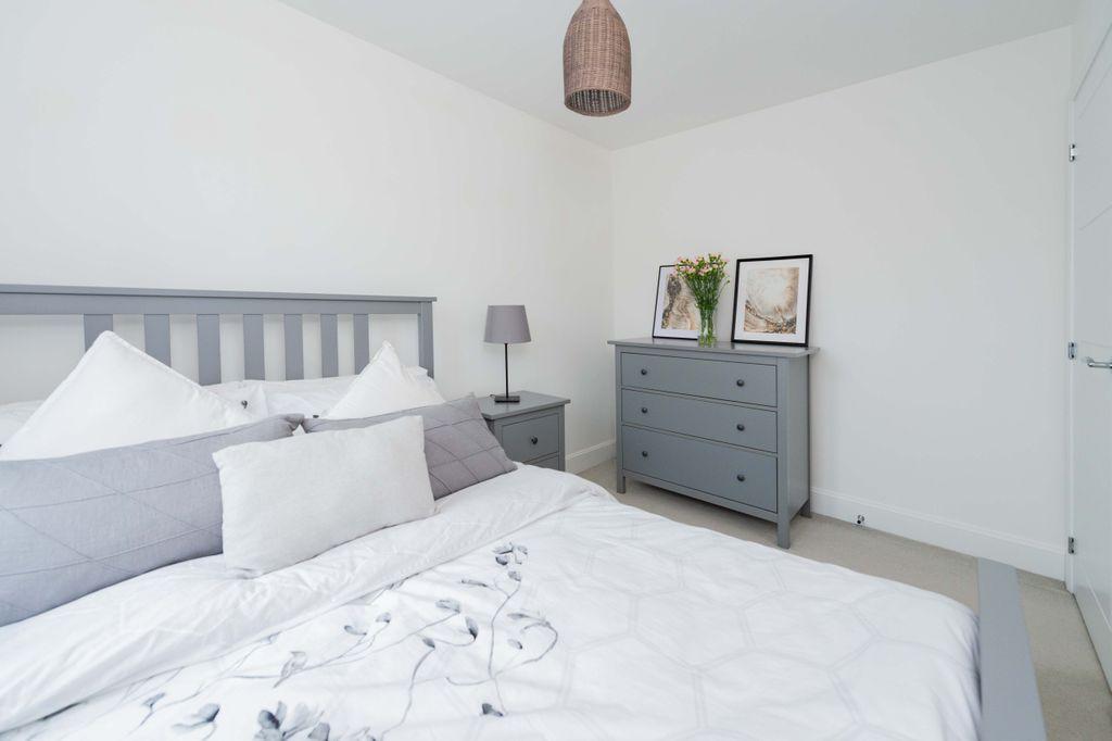 Bedroom 2 (Double)