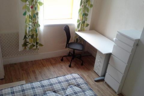 4 bedroom house share to rent, Broadway