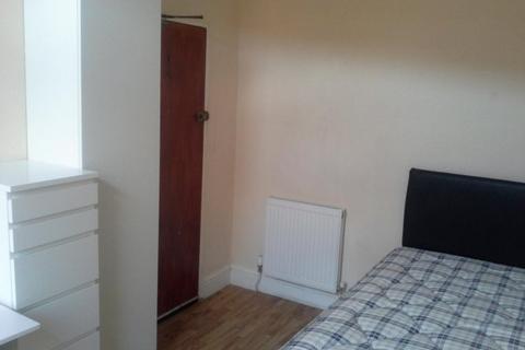 4 bedroom house share to rent, Broadway