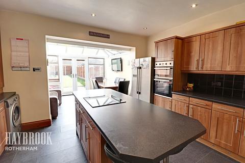24 Brecklands, Rotherham, S60 4JL