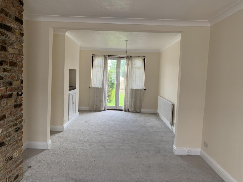 Waverley Road, HARROW, HA2 3 bed terraced house £1,650 pcm (£381 pw)