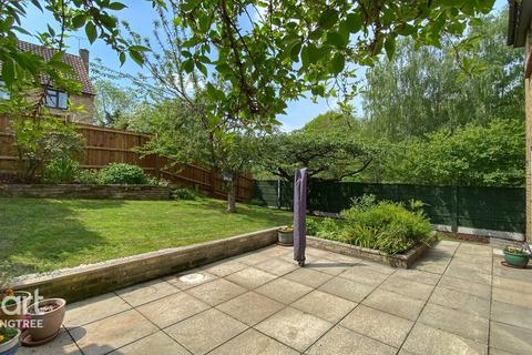 19 Constable Close, Lawford, Manningtree, CO11 2LD