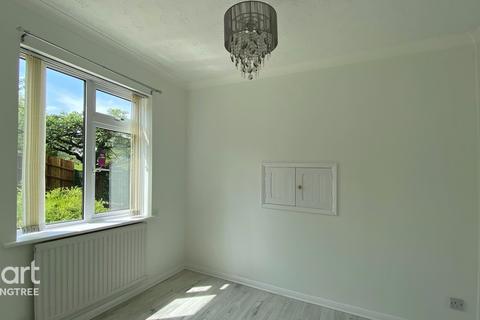 19 Constable Close, Lawford, Manningtree, CO11 2LD