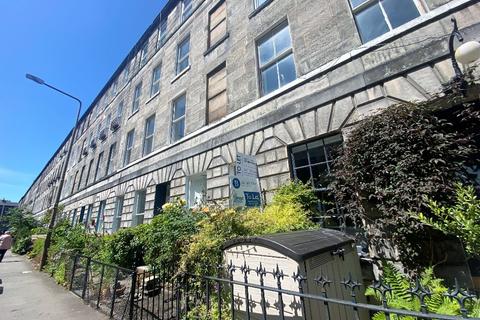 4 bedroom flat to rent, Montague Street, Newington, Edinburgh, EH8
