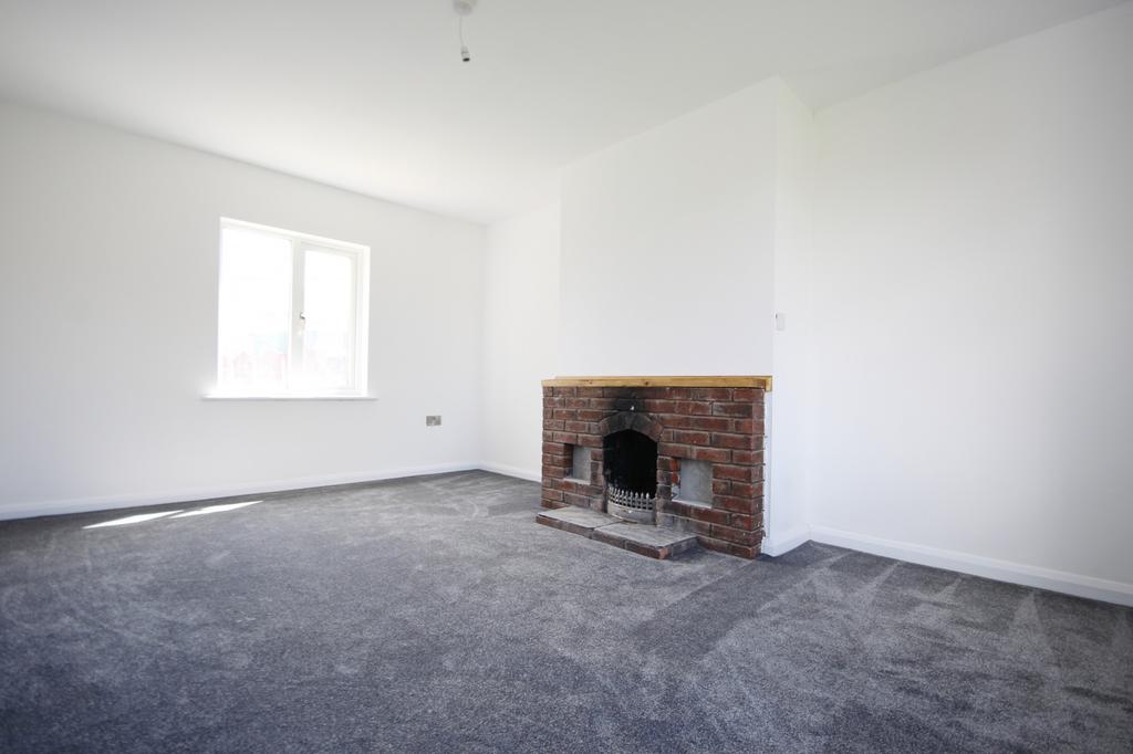 Morris Drive, Weaverham, Northwich... 3 bed semidetached house £150,000