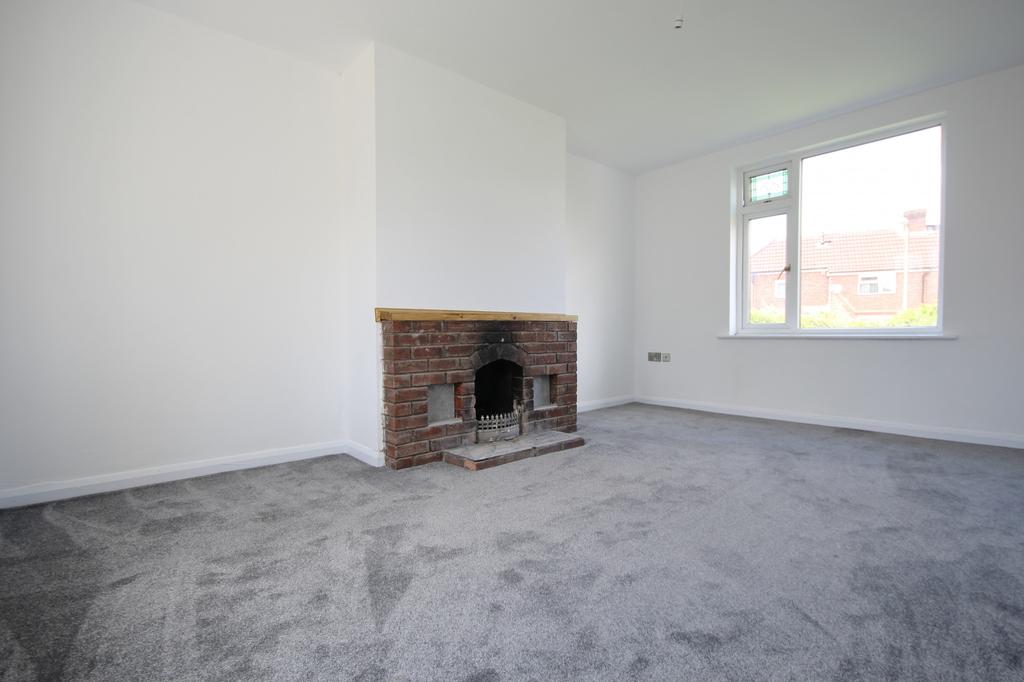 Morris Drive, Weaverham, Northwich... 3 bed semidetached house £150,000