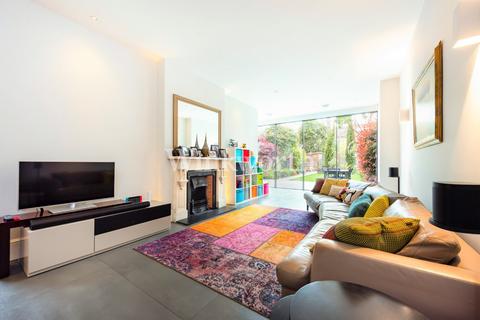 19 Grovelands Road, London, N13 4RJ