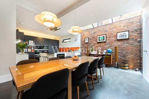 19 Grovelands Road, London, N13 4RJ