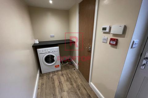 1 bedroom house to rent, Back Brudenell Grove, Leeds LS6