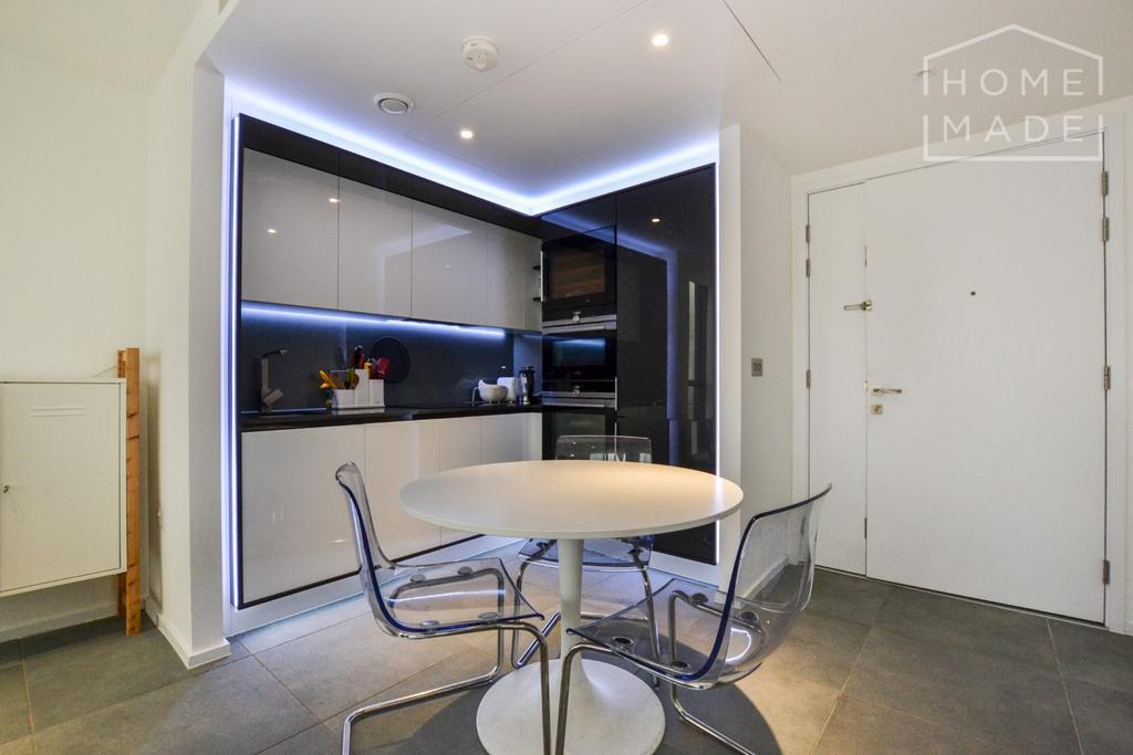 DSC 221815602708841560298626 (Large).jpg