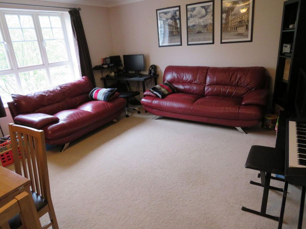 Lounge/dining room