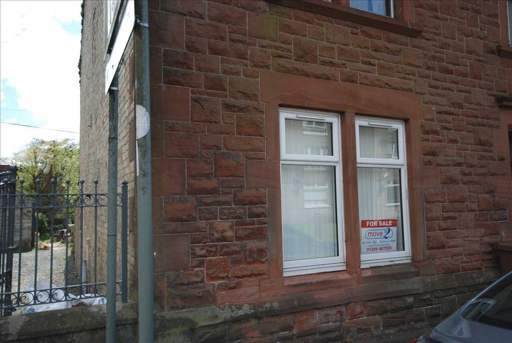 Lainshaw Street, Stewarton 1 bed flat £43,000