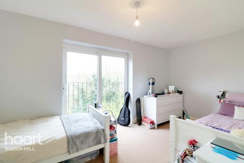 25f Beech Road, Biggin Hill, Westerham, TN16 3UY