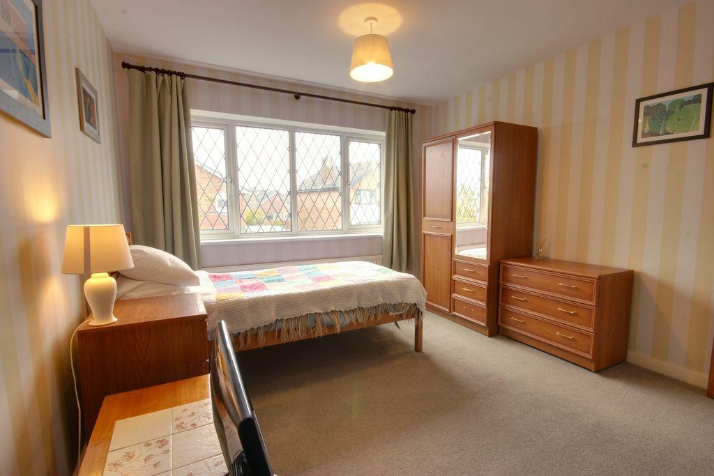 Bedroom 2 (Double)