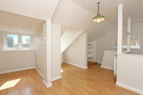 39c Inglis Road, London, W5 3RL