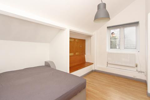 39c Inglis Road, London, W5 3RL