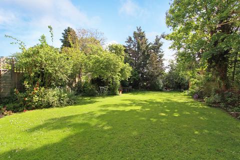 39c Inglis Road, London, W5 3RL