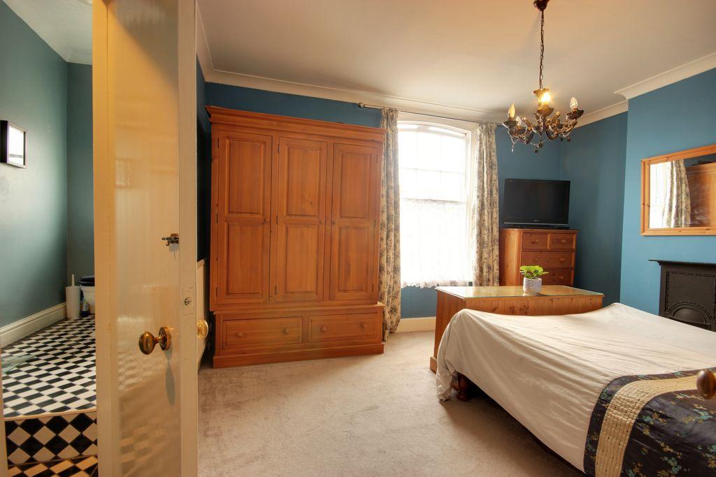 Bedroom 1 (Double with Ensuite)