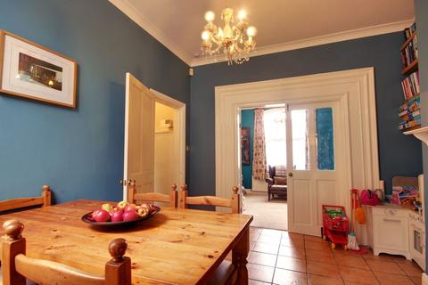 60 Beckside, Beverley, HU17 0PD
