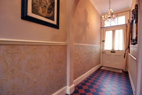60 Beckside, Beverley, HU17 0PD