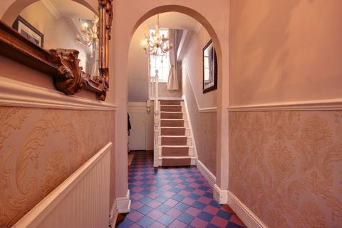 60 Beckside, Beverley, HU17 0PD