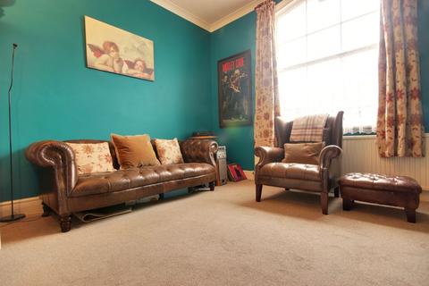 60 Beckside, Beverley, HU17 0PD