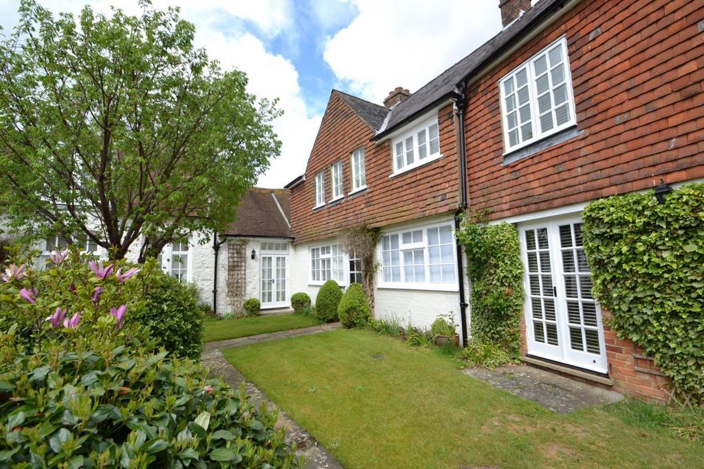 Burton Park, Duncton, Petworth, West Sussex, GU28 2 bed house £1,900