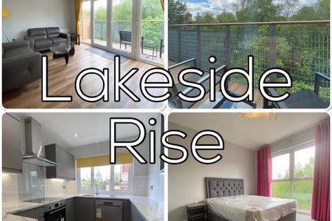 3 bedroom terraced house to rent - Lakeside Rise, Manchester, M9 8QD