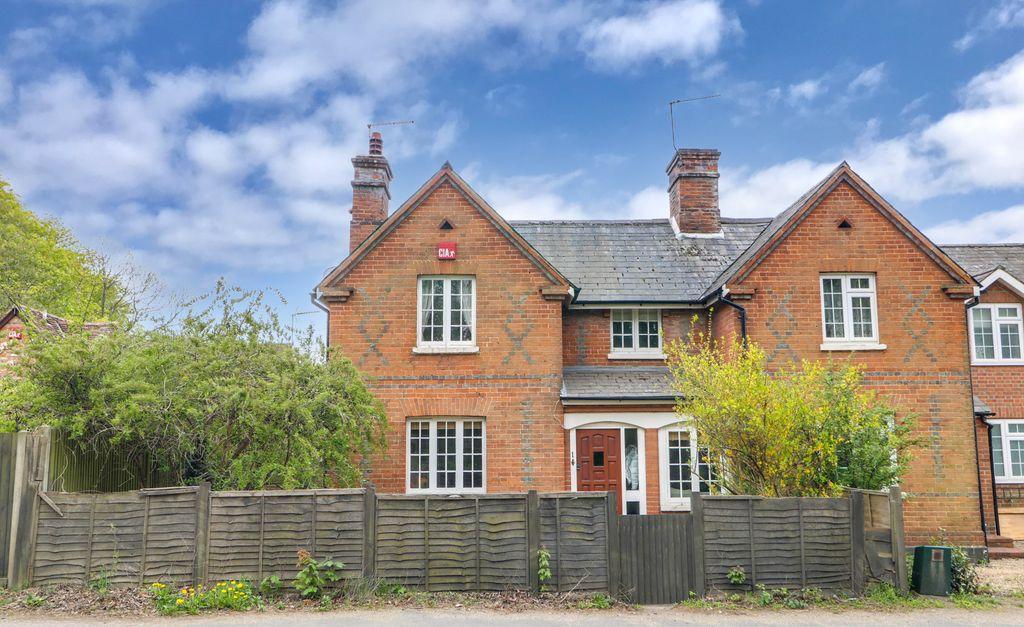 Sherfield Court Cottages, Church End, Sherfield On Loddon RG27 0JB 3