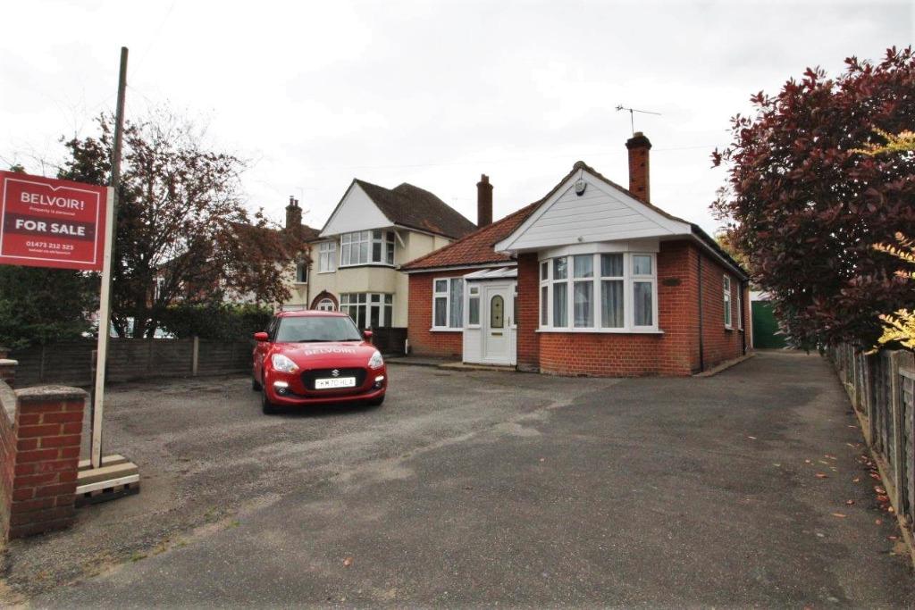 Felixstowe Road, Ipswich, IP3 3 bed bungalow for sale £360,000