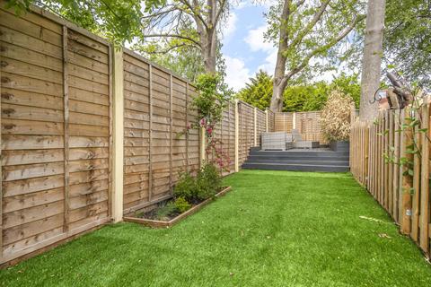 16 Samos Road, London, SE20 7TU