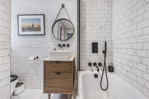 16 Samos Road, London, SE20 7TU