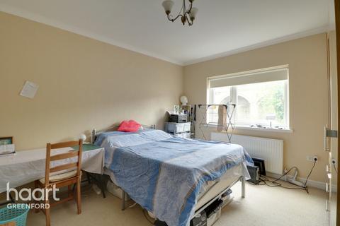 35 Uneeda Drive, Greenford, UB6 8QB