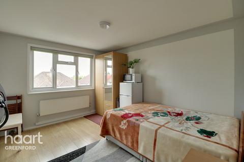 35 Uneeda Drive, Greenford, UB6 8QB