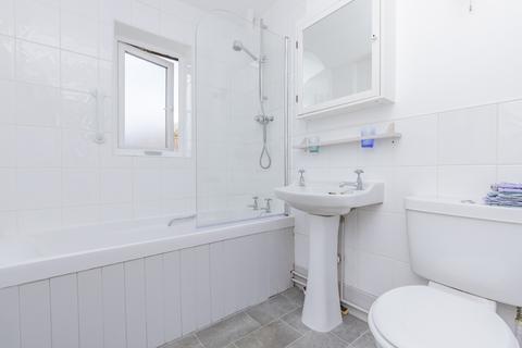52 Station Close, Riding Mill, NE44 6HF