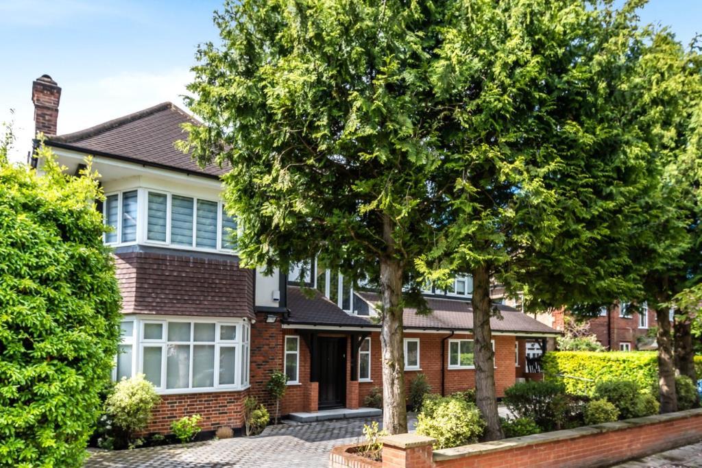 Allandale Avenue, London, N3 5 bed detached house £3,600,000